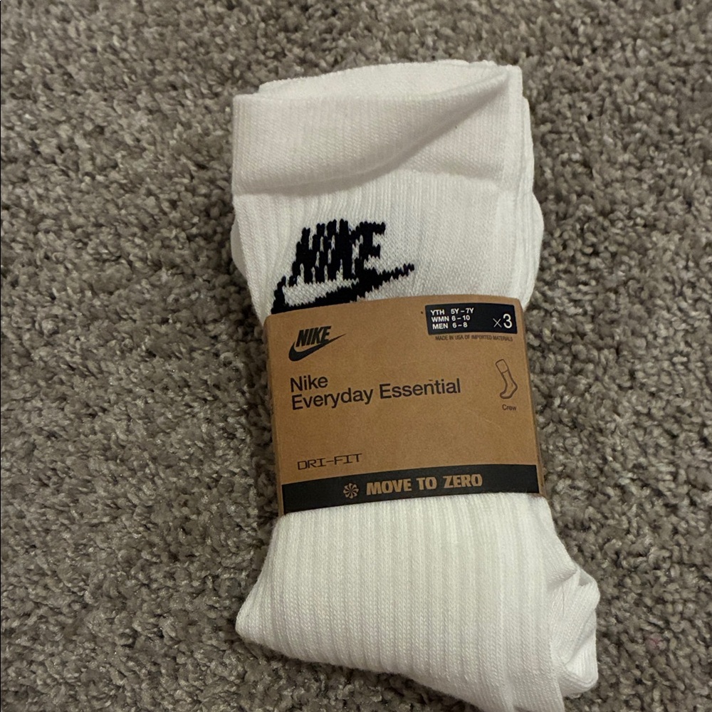 Nike White Crew Socks with Black Logo - Everyday Essential 3-Pack
